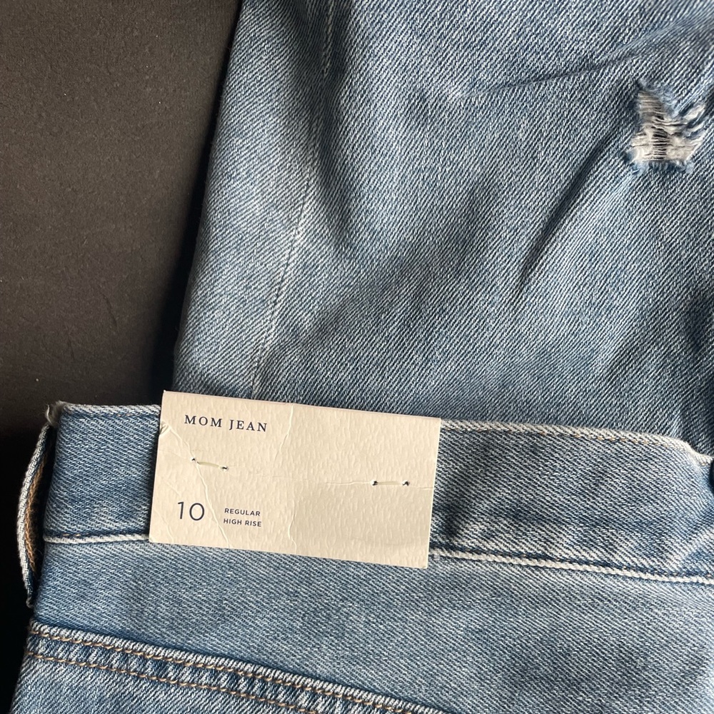 American Eagle Mom Jean - Picture 3 of 4